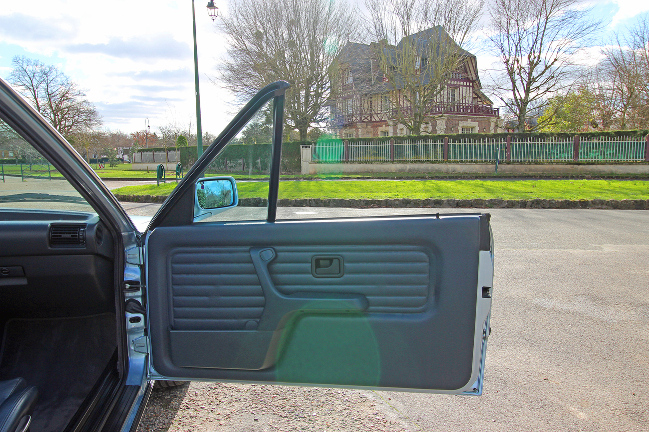 BMW 325i Cabriolet (E30) – Image 41