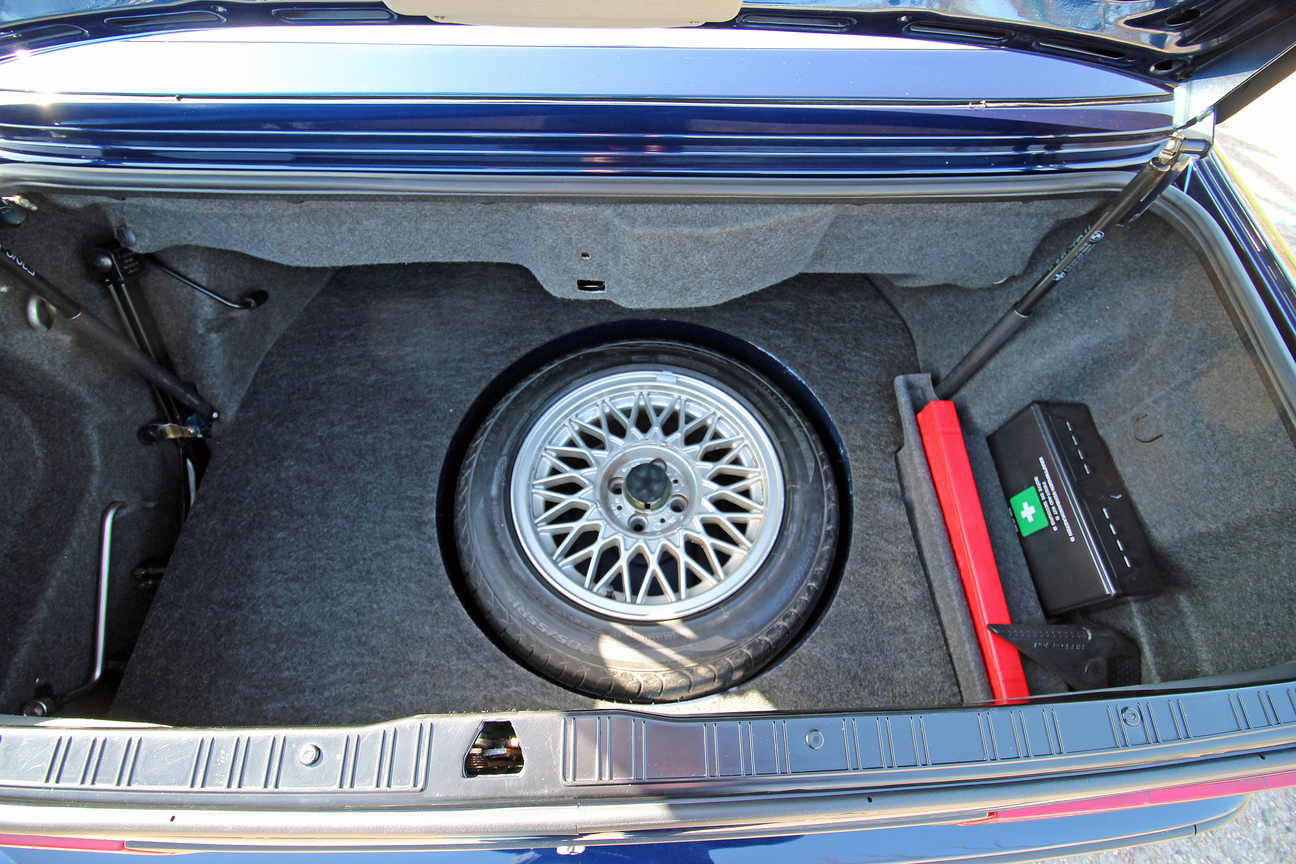 BMW 325i Cabriolet (E30) – Image 48