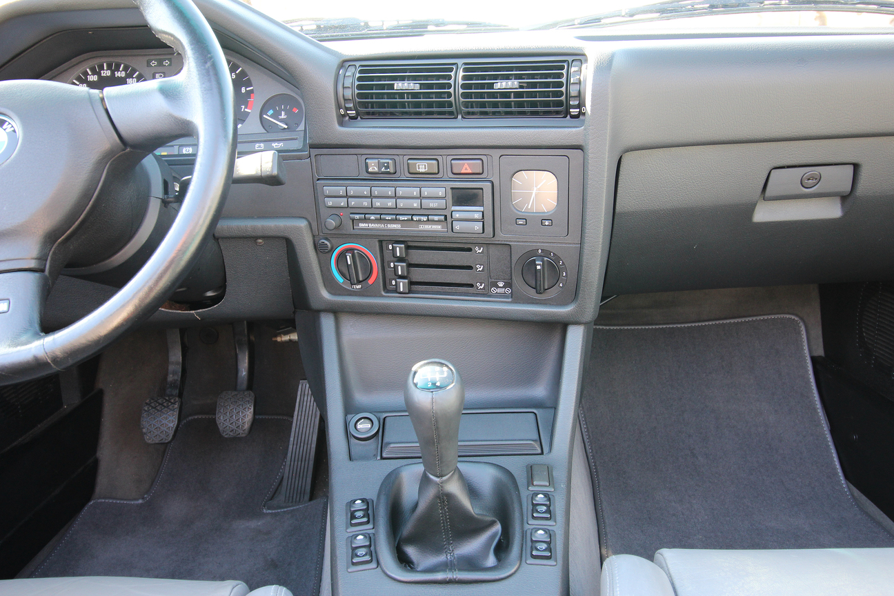 BMW 325i Cabriolet (E30) – Image 31